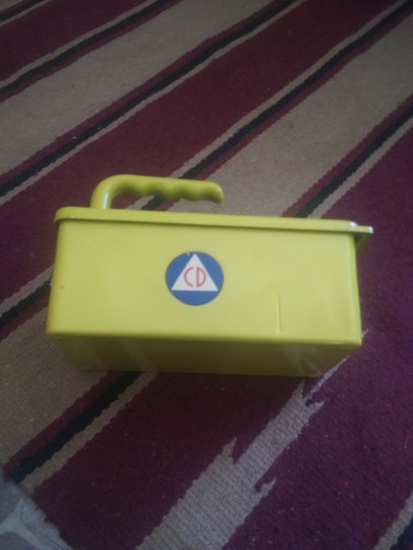 Geiger Counter / Radiation Survey Meter 715 for parts