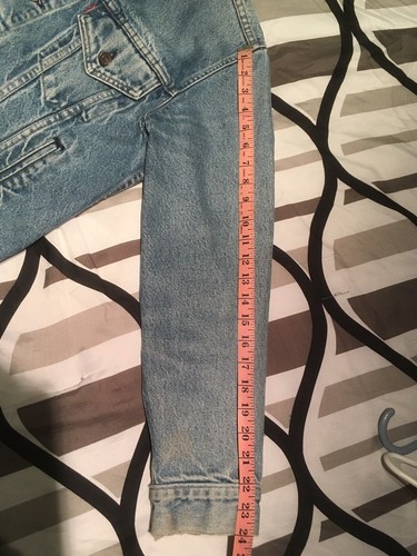 Vintage 80's Levi's blue denim jacket size 40 Red little”e” tab