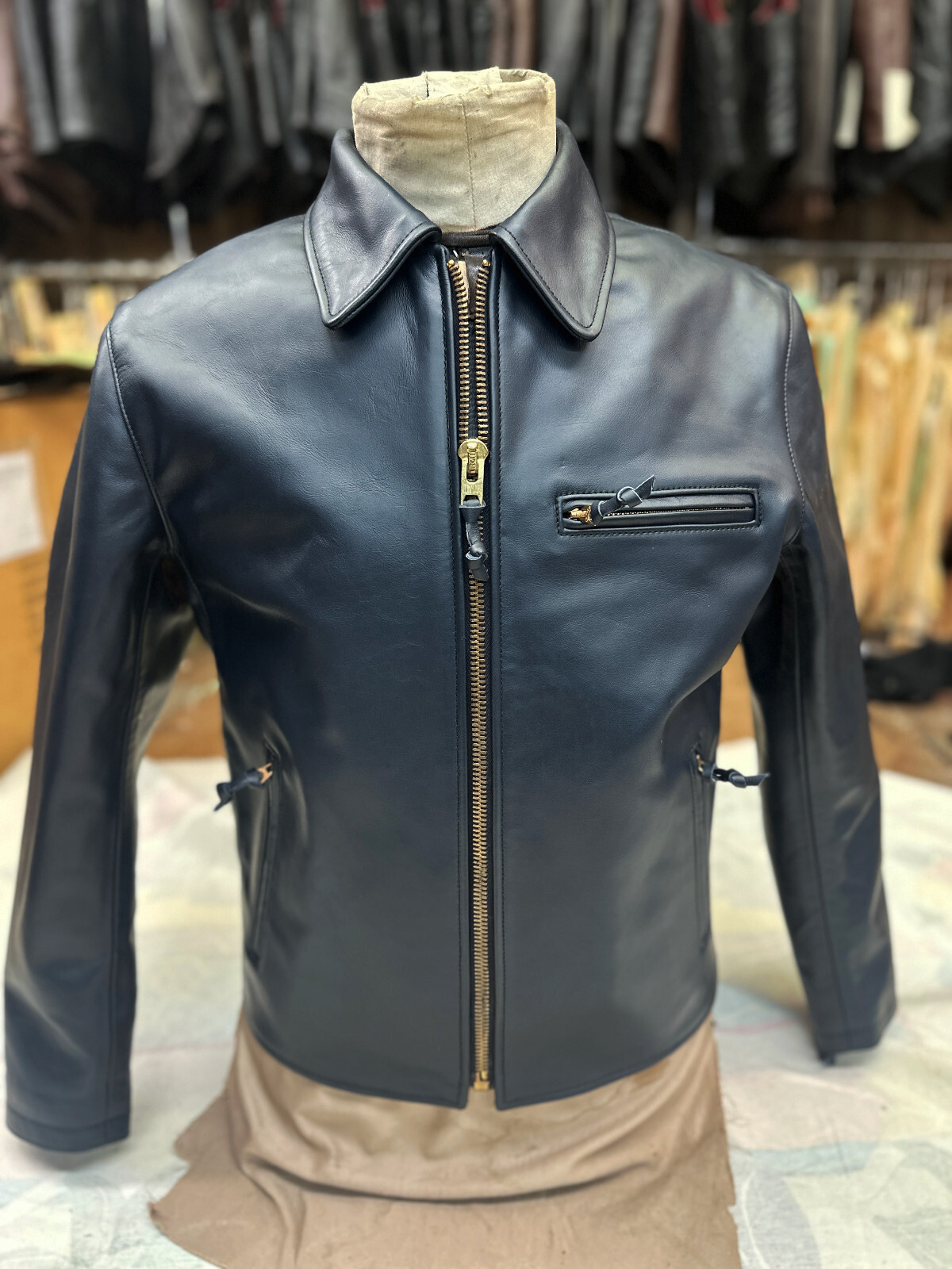 GIUNON（ジウノン）の「double line leather jacket / ダブル