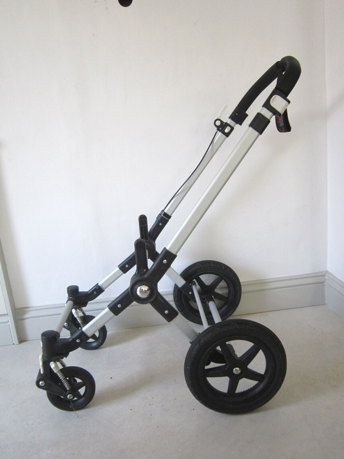 Bugaboo cameleon cheap 2011 model