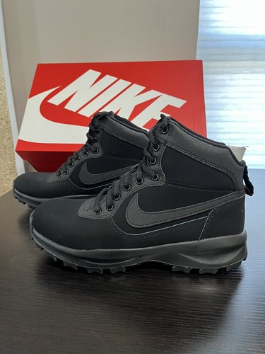 Nike manoadome black hotsell