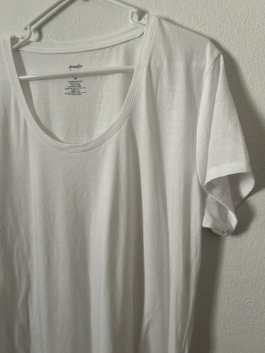 JENNIFER LAUREN Tee Plus  - 2X Scoop Neck, Short Sleeve Curved Hem At back