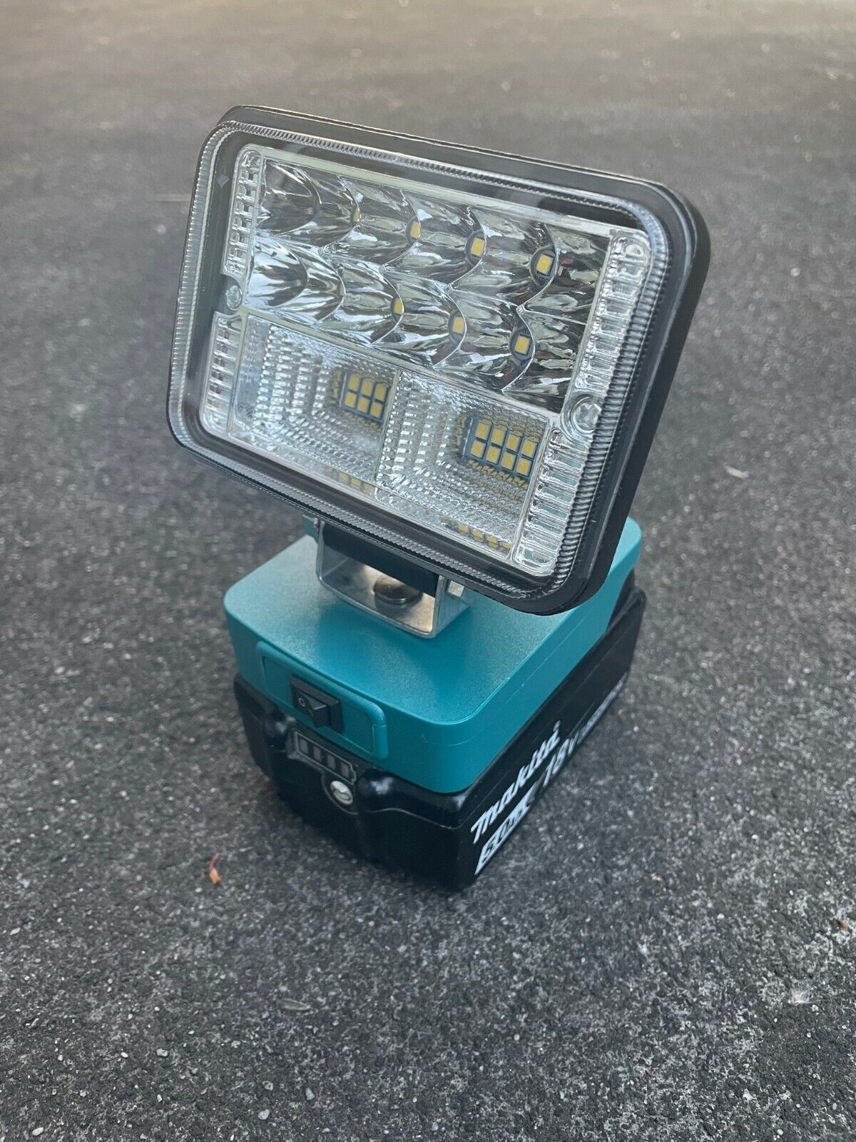 18V Li ion Makita Work Light 2nd Gen 26 led low voltage protection eBay