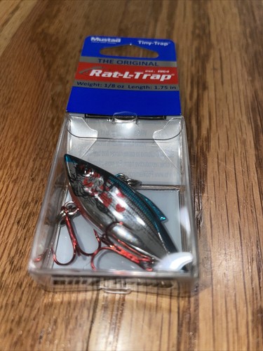 Bill Lewis    Rat-L-Trap     Tiny Trap      Chrome Blue Bleeding