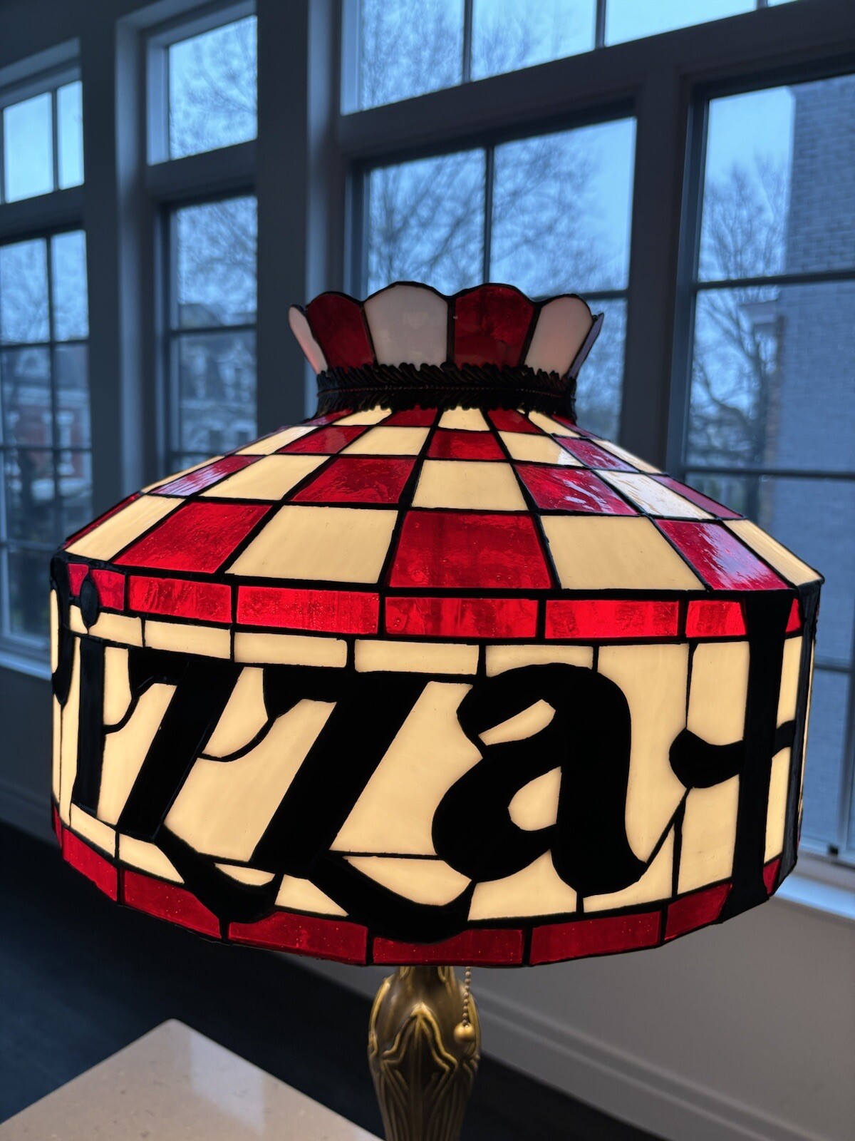 Vintage Pizza Hut Lamp -- Tiffany Style Desk Lamp with Iron Stand -- NEW