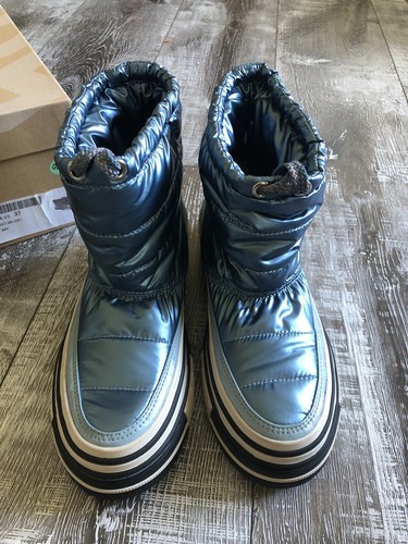 Pre-owned Rebecca White Warm Sky Blue Boots Nwb Us 37 (fits Smaller)