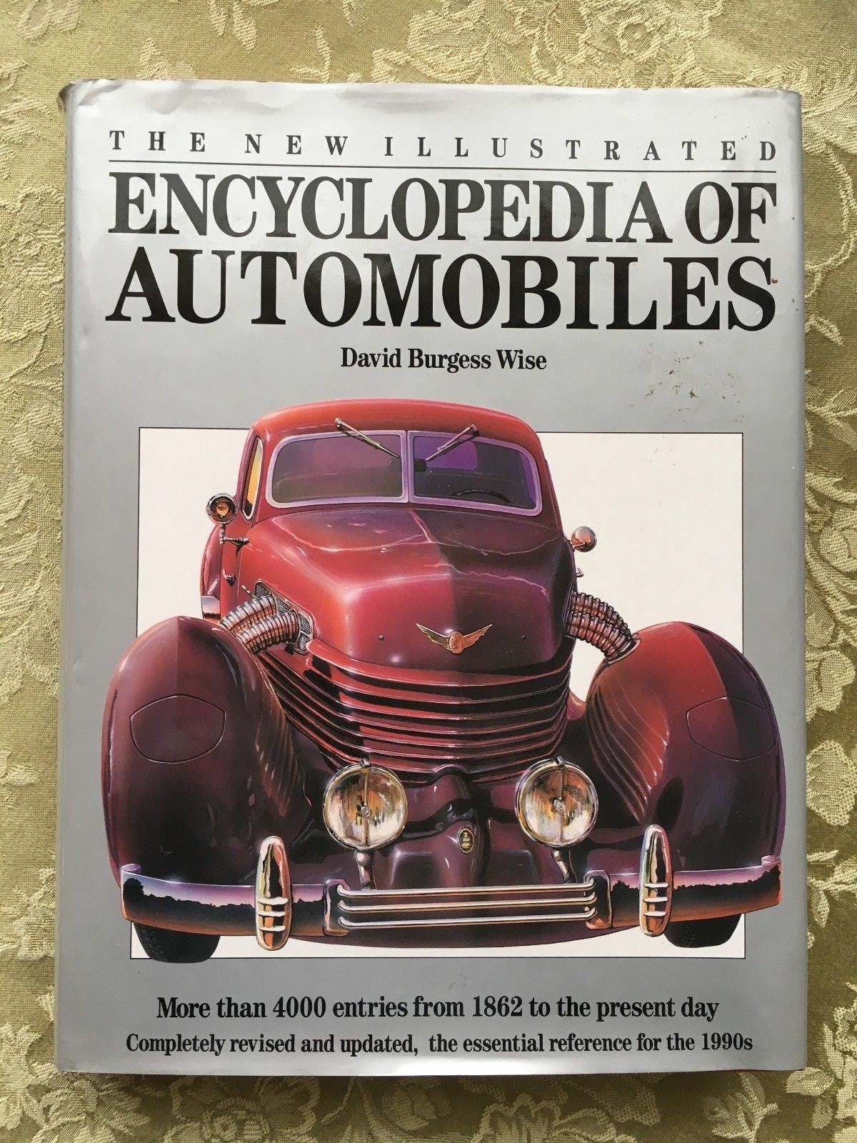 The New Illustrated Encyclopedia of Automobiles by David