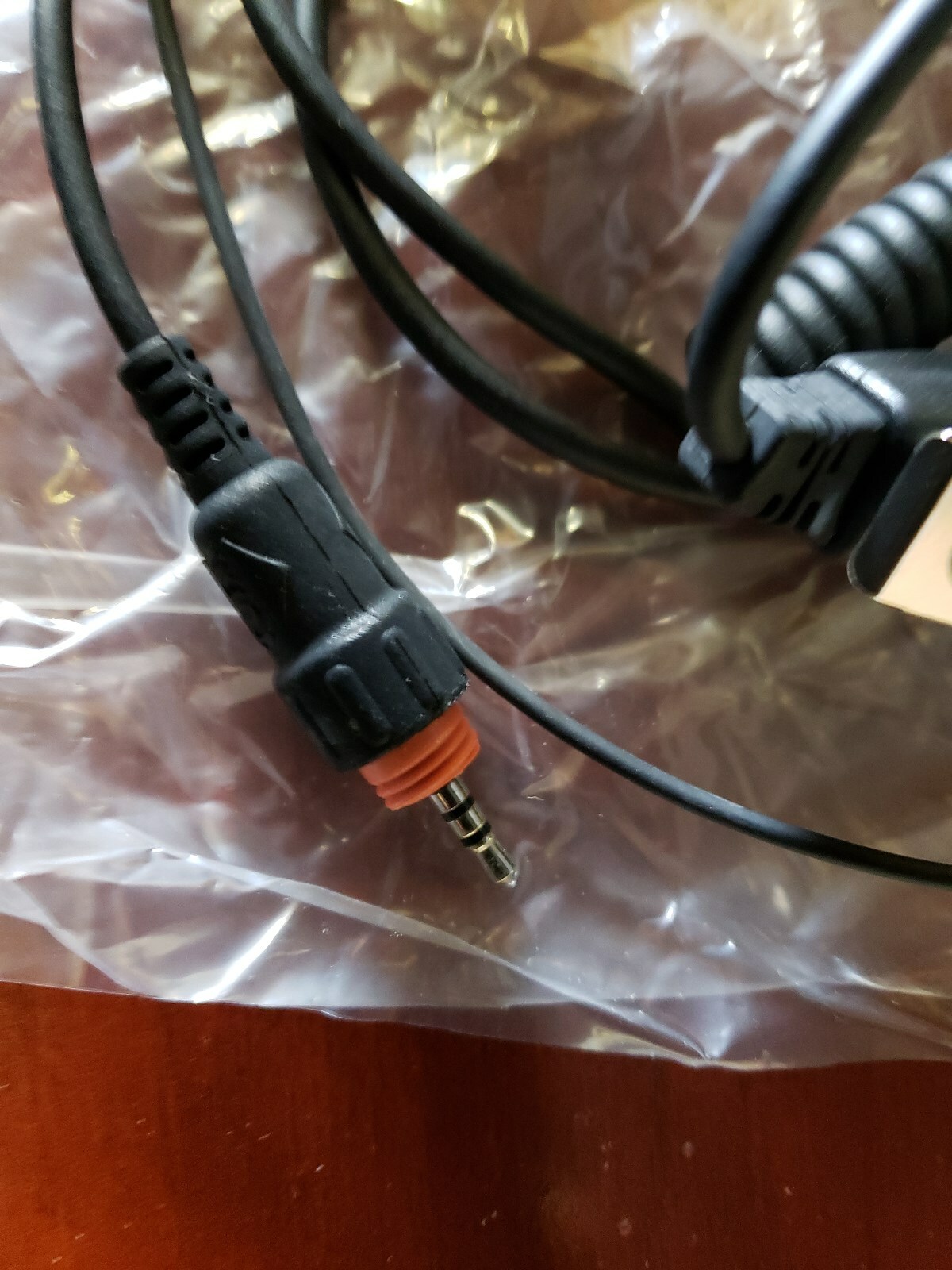 Motorola HKLN4455 CLP Single Pin Non-Adjustable PTT Earpiece CLP1010 CLP1040 NEW