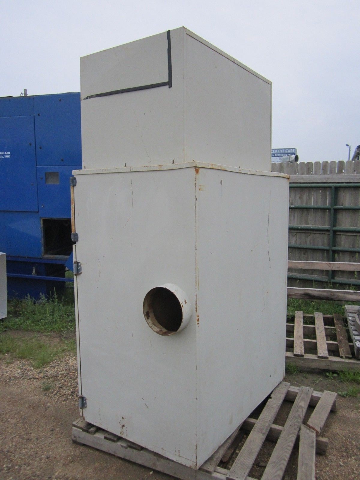 DSP Monoxivent Model 835-75-3CF-TH 3 Cartridge 3500 CFM 7.5 HP Dust Trays