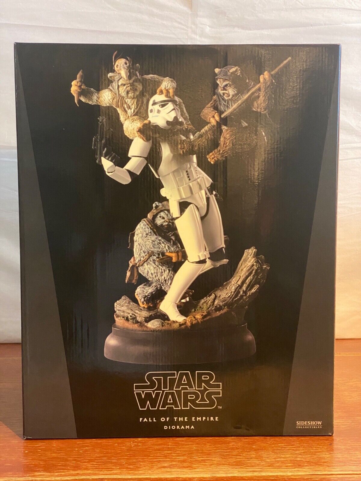 Sideshow Star Wars Fall of the Empire : Ewoks VS Sideshow Star Wars Fall of the Empire : Ewoks VS