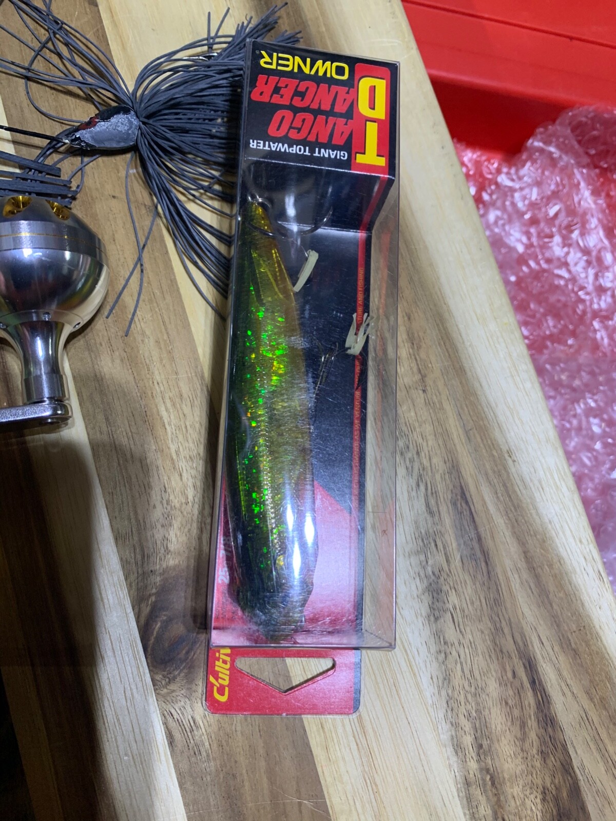 Daiwa Millionaire 250 fishing reel & fishing lures (lot#20474)