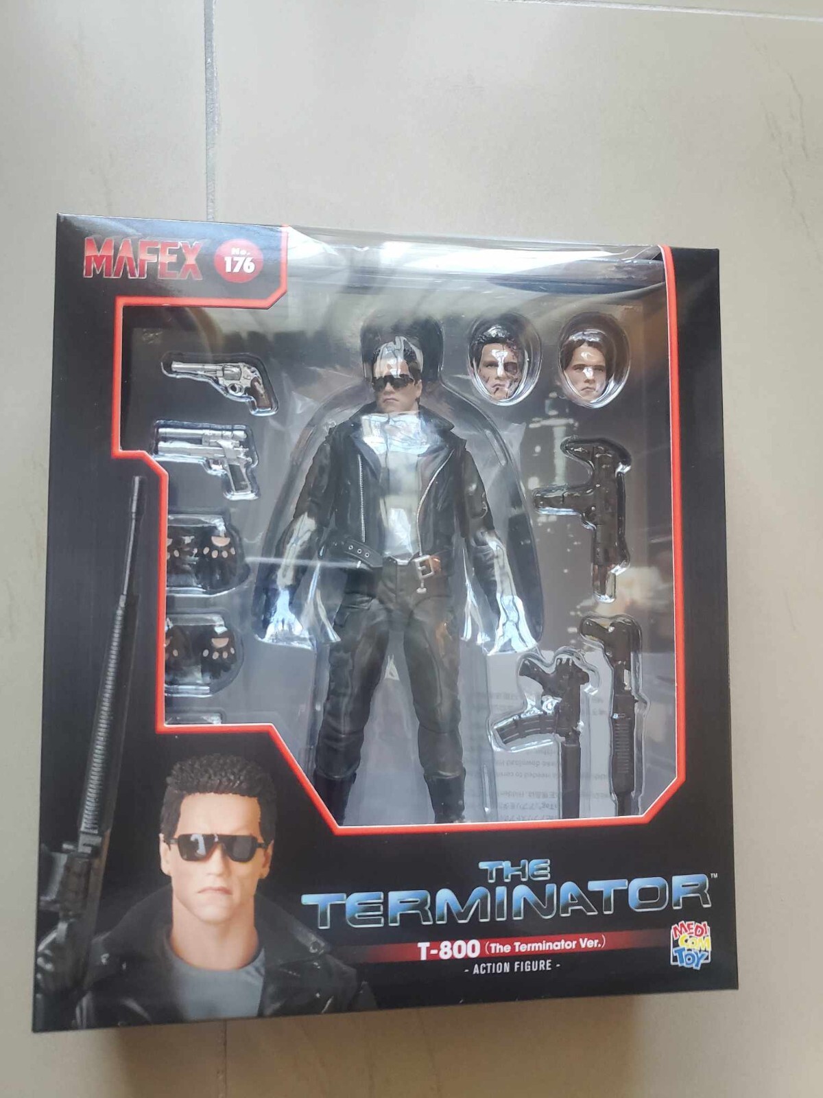 BRAND NEW) Mafex No. 176 The Terminator Ver T-800 Action Figure