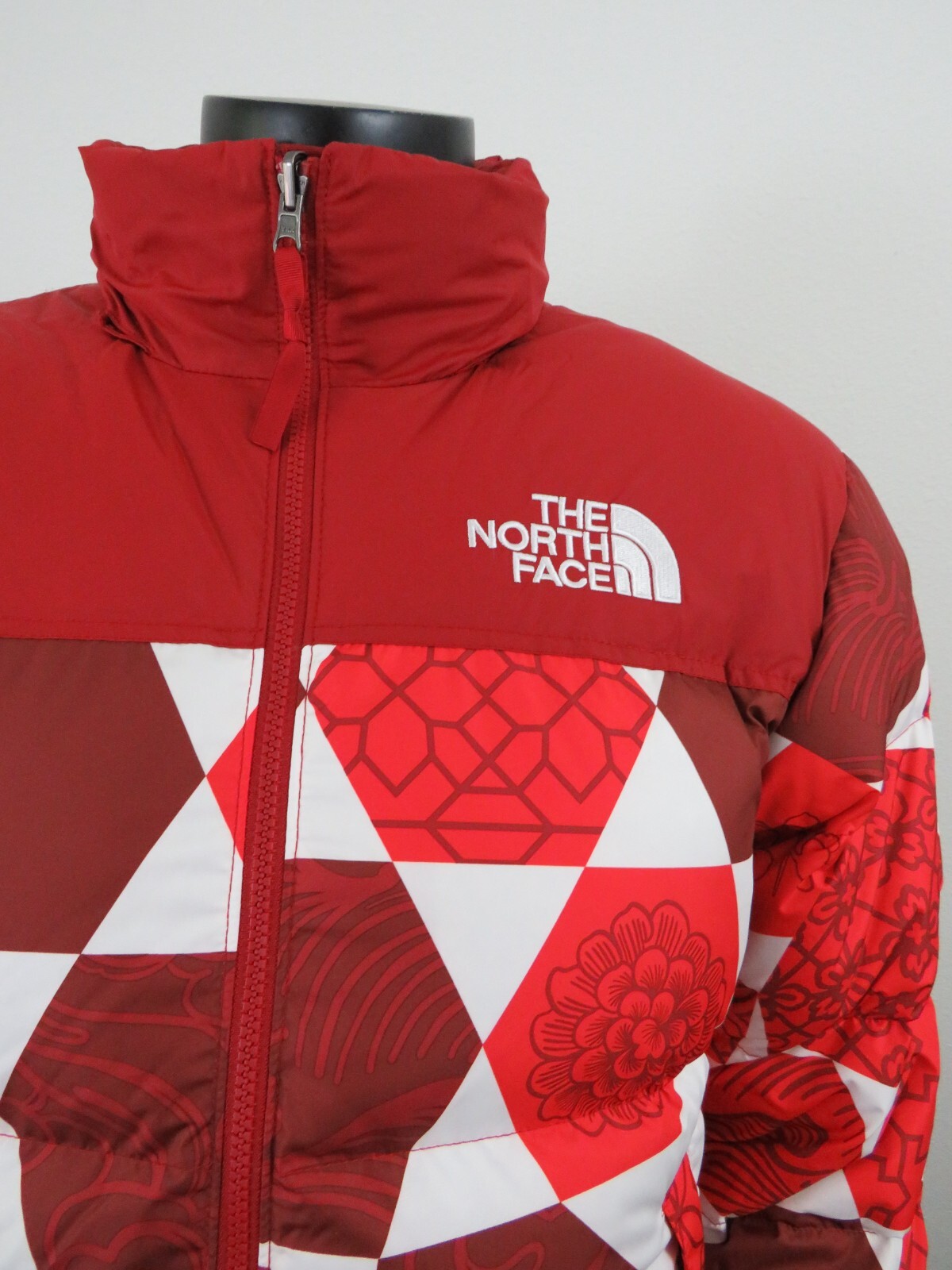 Pre-owned The North Face Mens S  Nuptse Ic 700-down Insulated Jacket - Fiery Red Geo Print