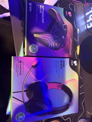 gaming bundle,wired Controller,wired Headset,wireless Keyboard. Read Description