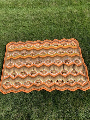 Throw Chevron Zig Zag Diamond 70s Brown Orange