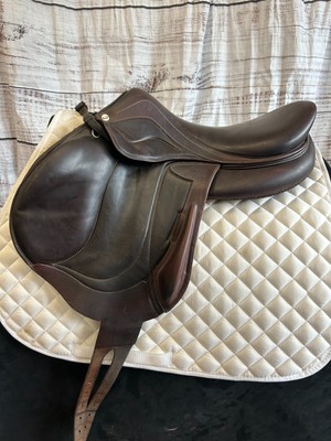 Used Devoucoux Chiberta- 17'' incl. girth & cover