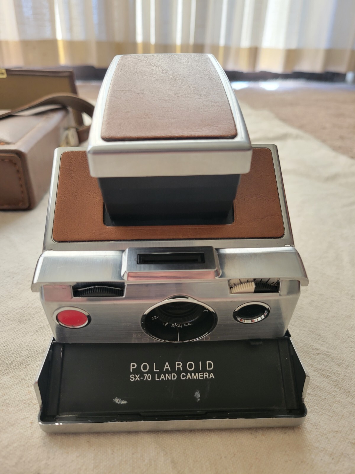 Vintage POLAROID SX-70 ORIGINAL CHROME INSTANT CAMERA W