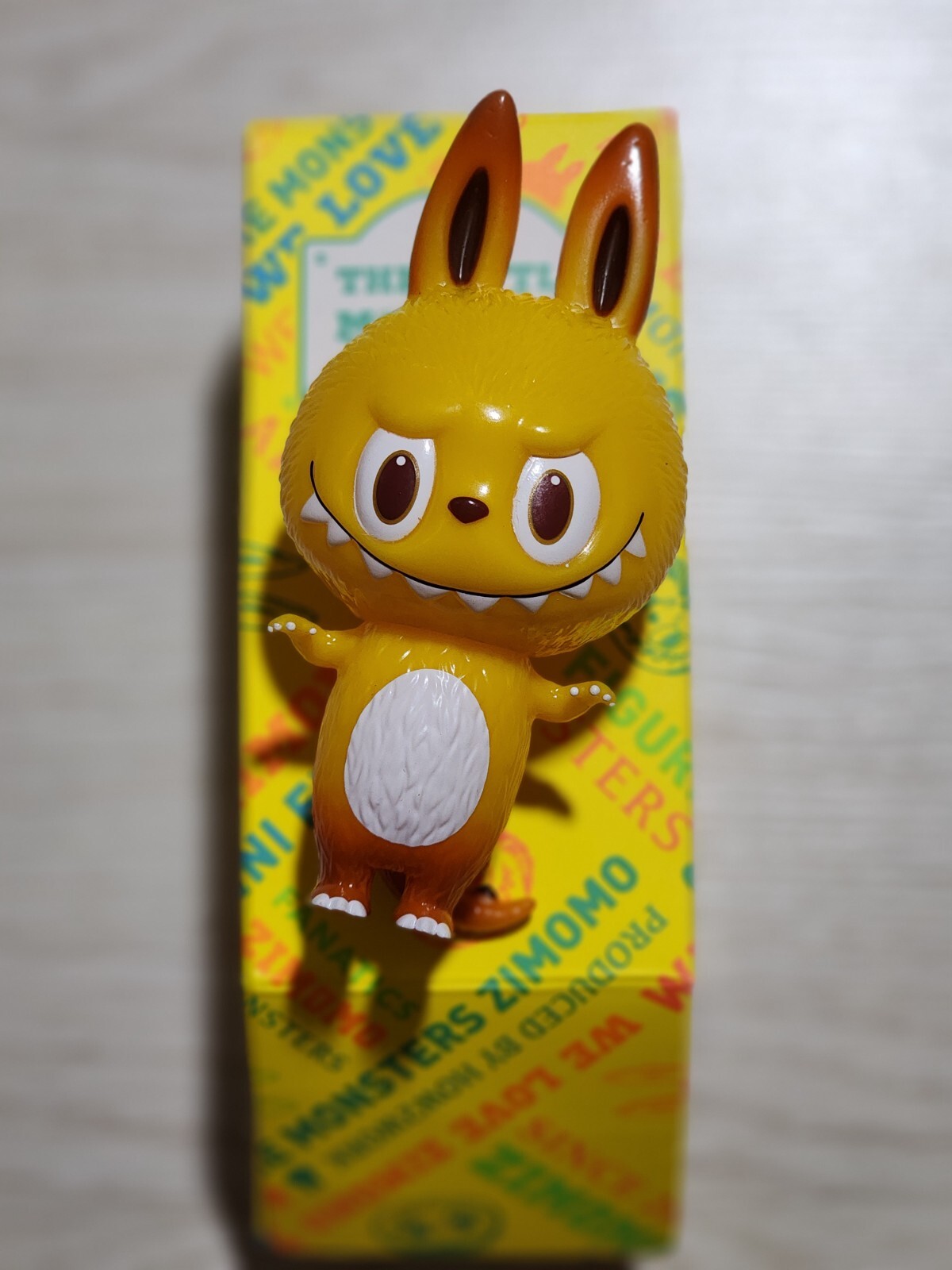 HOW2WORK ZIMOMO ブラック ゴールド グリッター labubu HOW2WORK