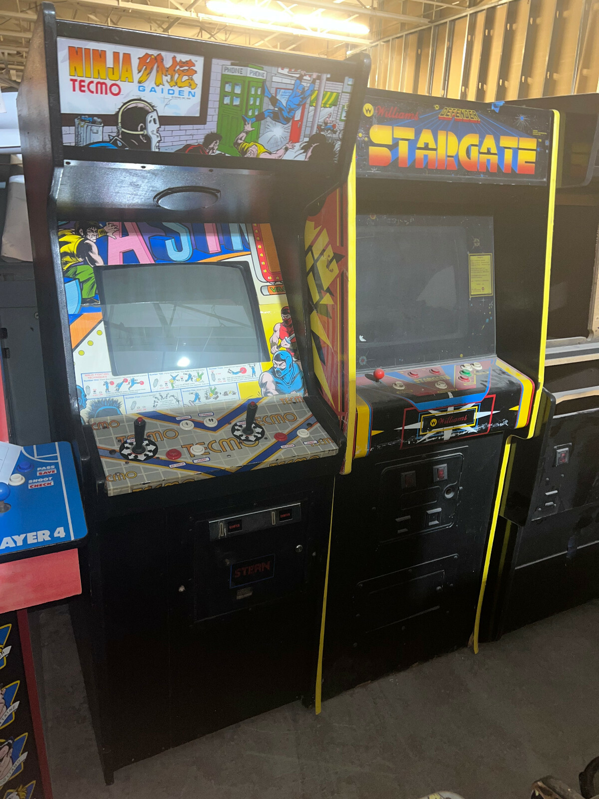 NINJA GAIDEN ARCADE MACHINE by TECMO (Excellent Condition