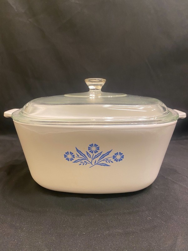 Corning Ware Blue Cornflower Casserole Dish + Lid 2 1/2