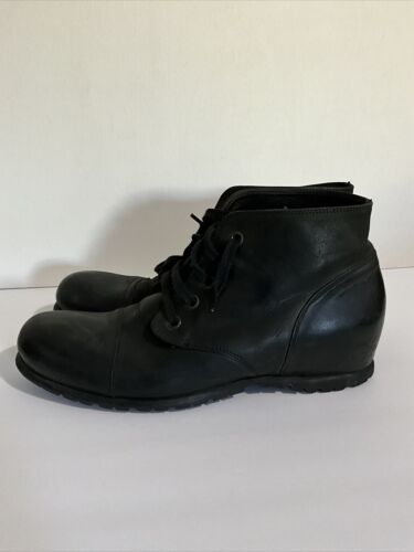 Black Size 10