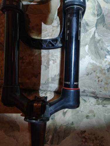 【最終】RockShox YARI 15*110mm 180mm 27.5インチ 36AWL_HD_MY25_Hero_large.webp?