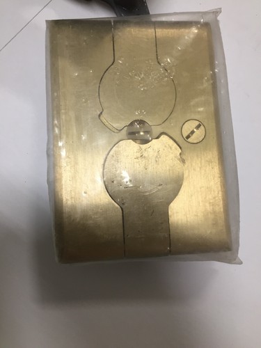 HUBBELL B2414 Scrubshield Cast Iron Floor Box-Shallow Rectangular One Gang-new