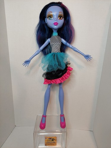 2014 Monster High Doll 28” Voltageous Gore-Geous Ghoul