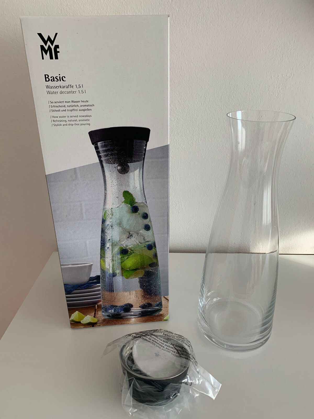 WMF Wasserkaraffe Basic 1,5 L,Verschluss Kippmechanismus Schwarz,Sieb, NEU & OVP