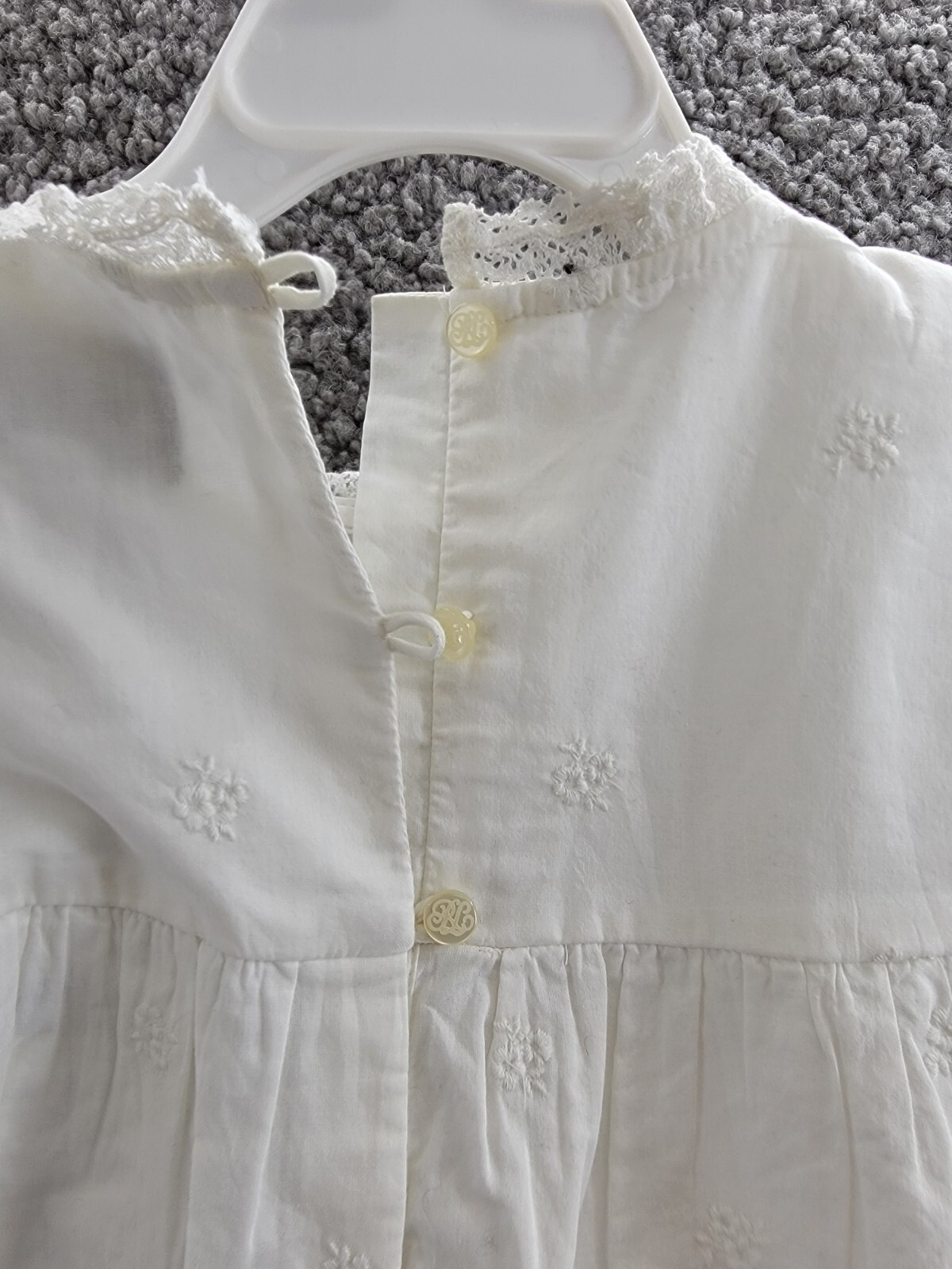 Ralph Lauren Embroidered Voile Top Girls' 6 White Collared Ruffled Button Back - Picture 10 of 17