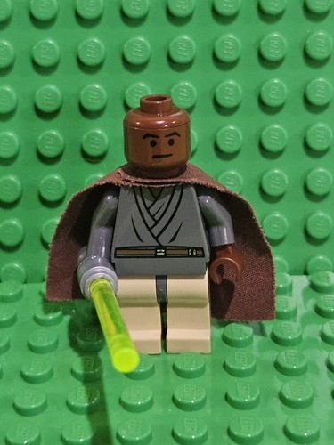 LEGO Star Wars Minifigure Jedi "Mace Windu" Yellow Light-Up Light Saber!!!