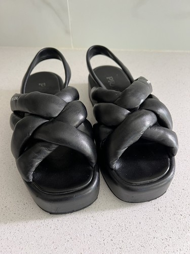【Lovelyveg】PRADA Leather Strap Shoes $_12.JPG?set_id=880000500F