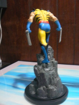 Wolverine Yellow version Statue (1st edition 2000) by Bowen