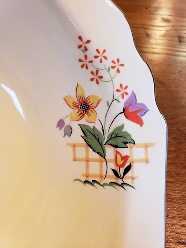 Vintage W. S. GEORGE LIDO Shape CANARYTONE GAYLEA Pattern 8