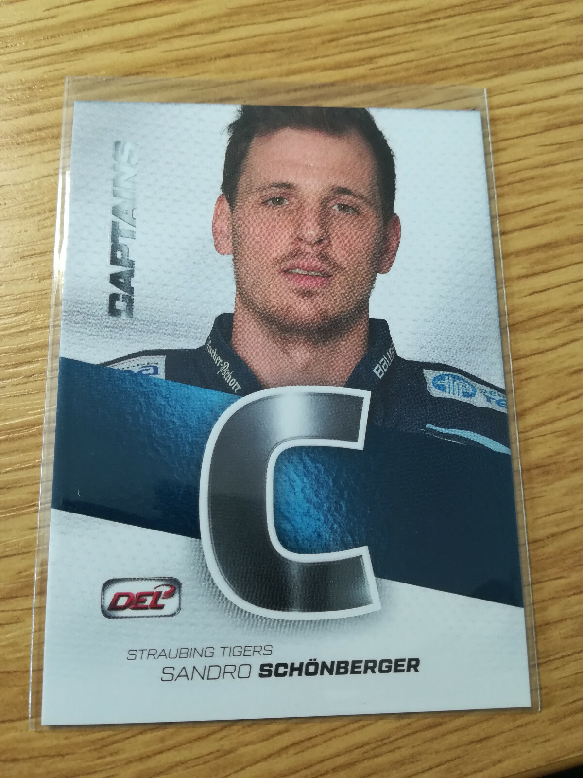 DEL 1617 Captains Sandro Schönberger Straubing Tigers EC Bad Tölz