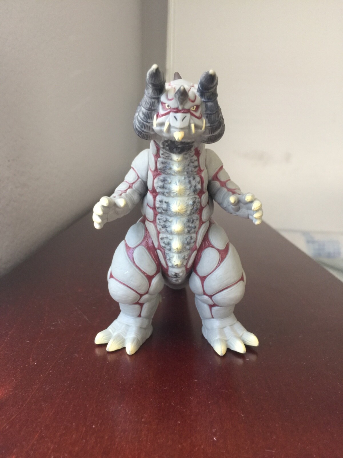 Bandai Ultraman Ultra Monster Series King Silvergon Figure Bandai Ultraman Ultra Monster Series King Silvergon Figure