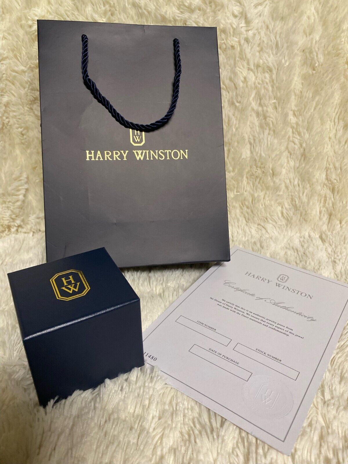 Harry Winston Ring Jewelry case with Shopping Bag Outer box Harry Winston Ring Jewelry case with Shopping Bag Outer box