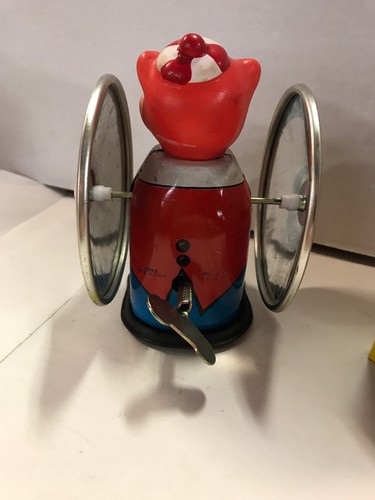 Vintage Bear Whirling Wheel Clockwork Mechanical Wind-up MS 207