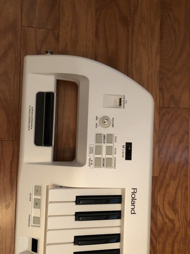 ROLAND LUCINA AX-09 Synthesizer Brand New