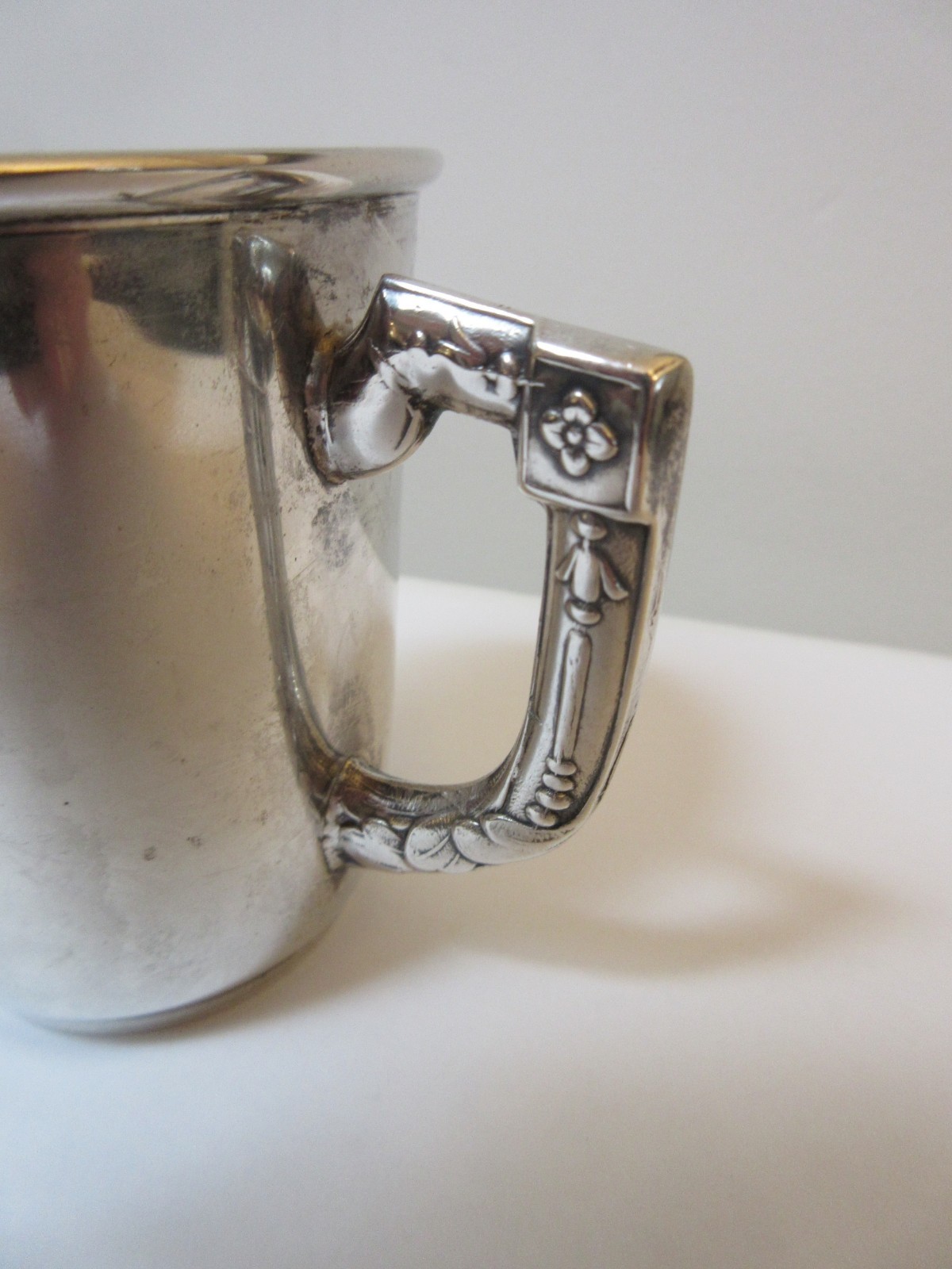 Rare Antique Sterling Silver Christening Child's Cup Embossed Swans