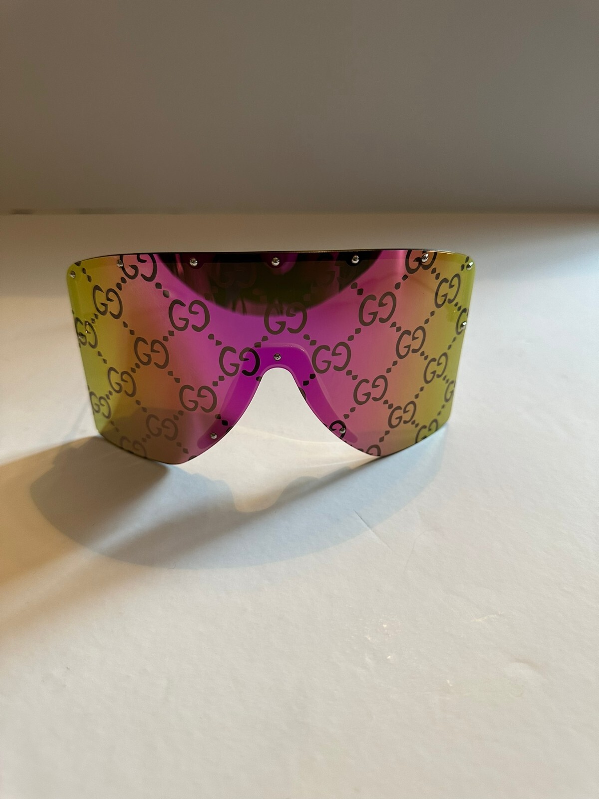 Pre-owned Gucci 705386 Mask Shaped Sunglasses With Brown And Pink Lens In Ssima Brown And Pink Lens