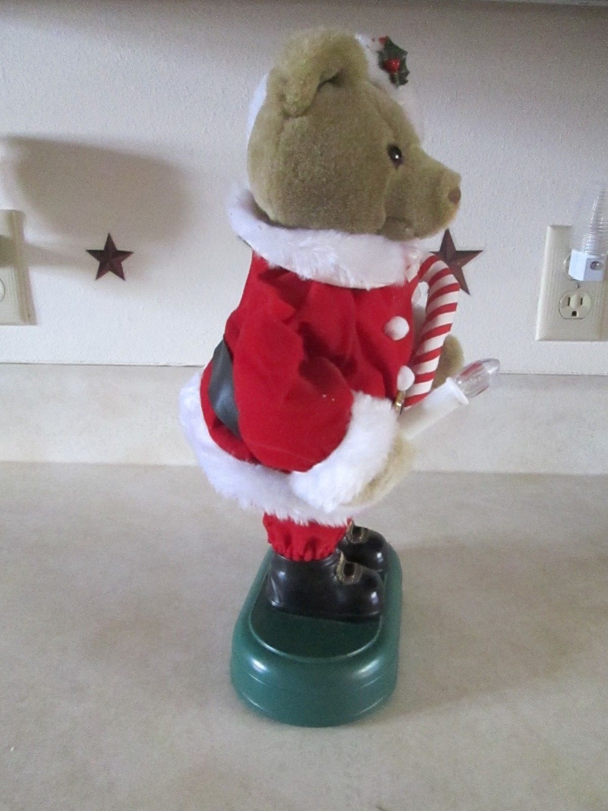 RARE VINTAGE Avon  ANIMATED MUSICAL SANTA TEDDY BEAR WITH CANDY CANE AND CANDLE