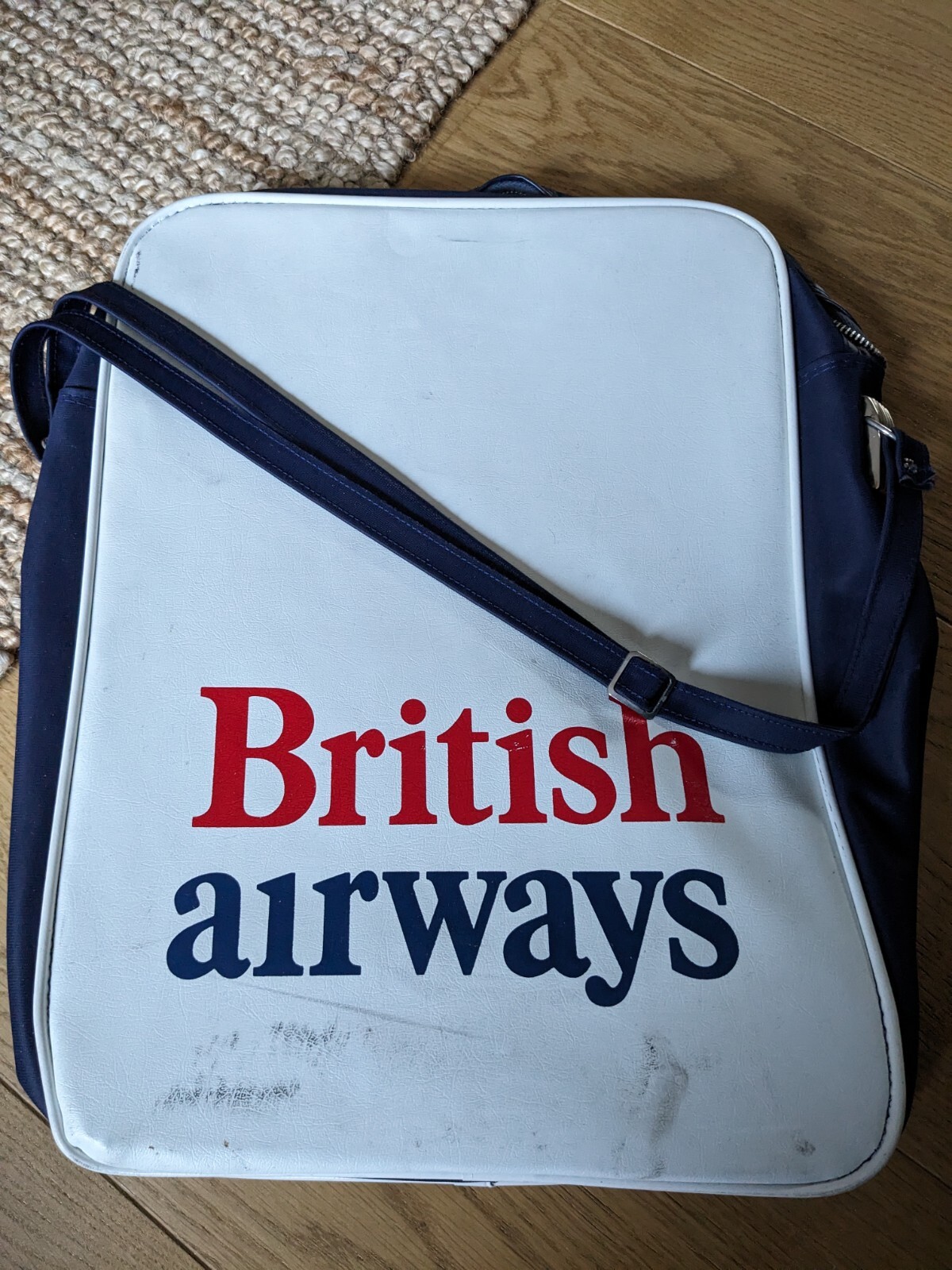 ビンテージ　British Airways トラベラーバック　イギリス製 ビンテージ British Airways トラベラーバック イギリス製