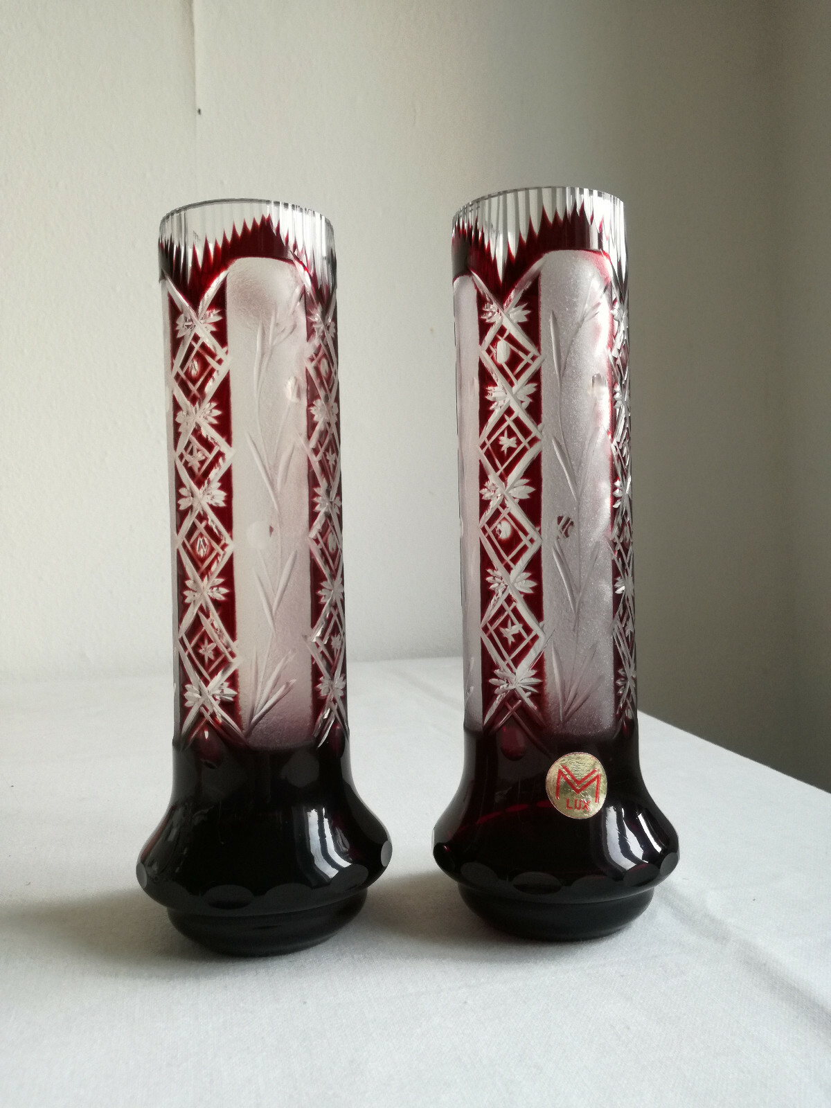 Vasenpaar, Bleikristall, Überfang, zweifarbig,rot/weiss, geschliffen, Höhe 20cm 