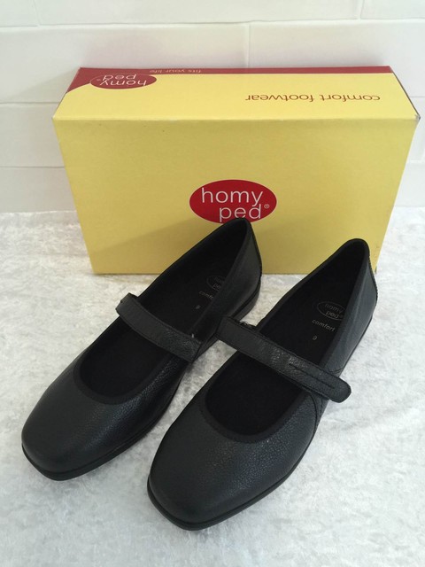 shoes with velcro straps women's