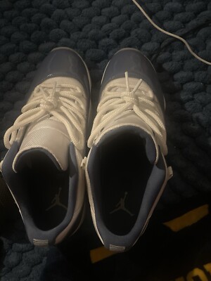 barely worn jordan 11s