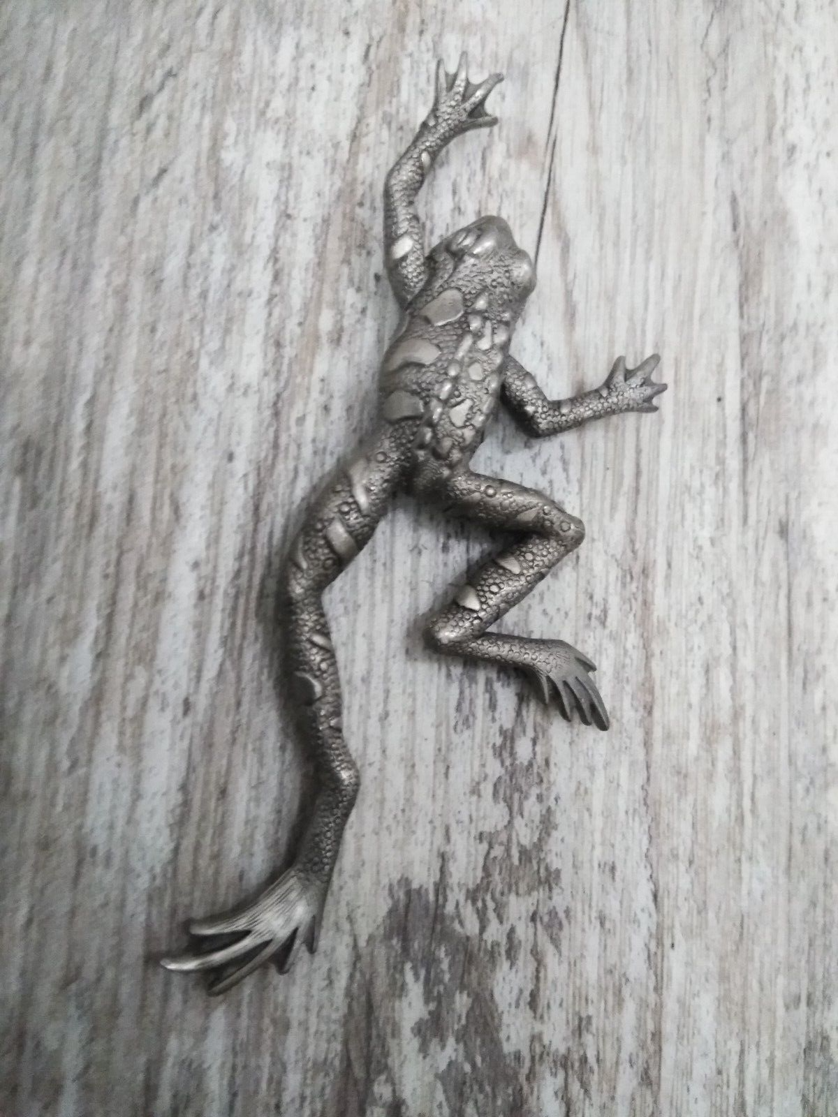 Signed JJ Vintage Frog Matte Silver/Tone Brooch Pin Jonette