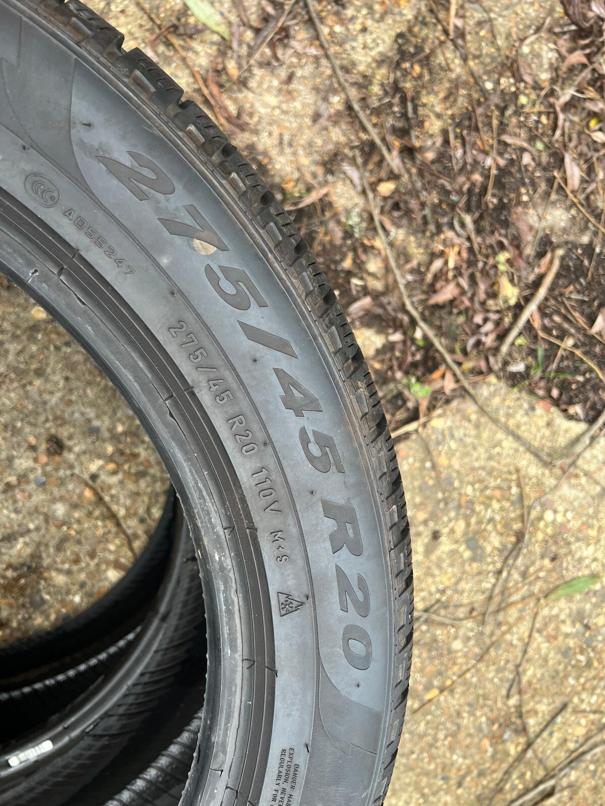 New 275 45 20 Pirelli, Winter, M+S, MO, 110V, x2 A Pair (F1_tyres) L3205