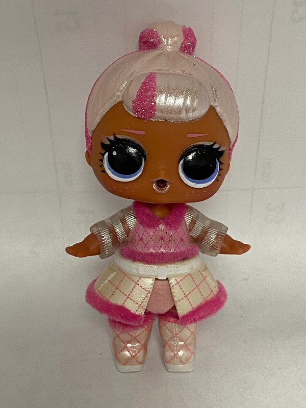 LOL Surprise Dolls Mega Runway Snow Bunny Blue eyes glitter