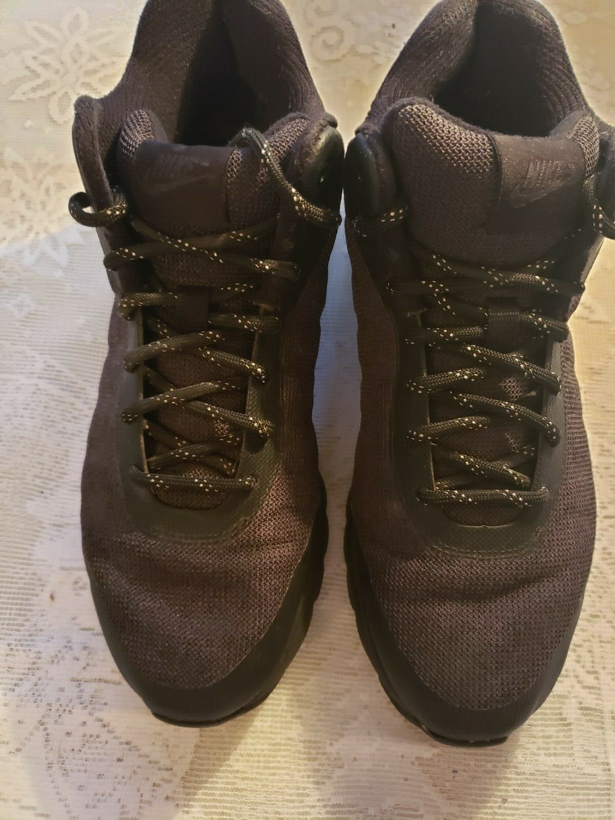 Nike Air Max Invigor Mid Lace Up Shoes 
